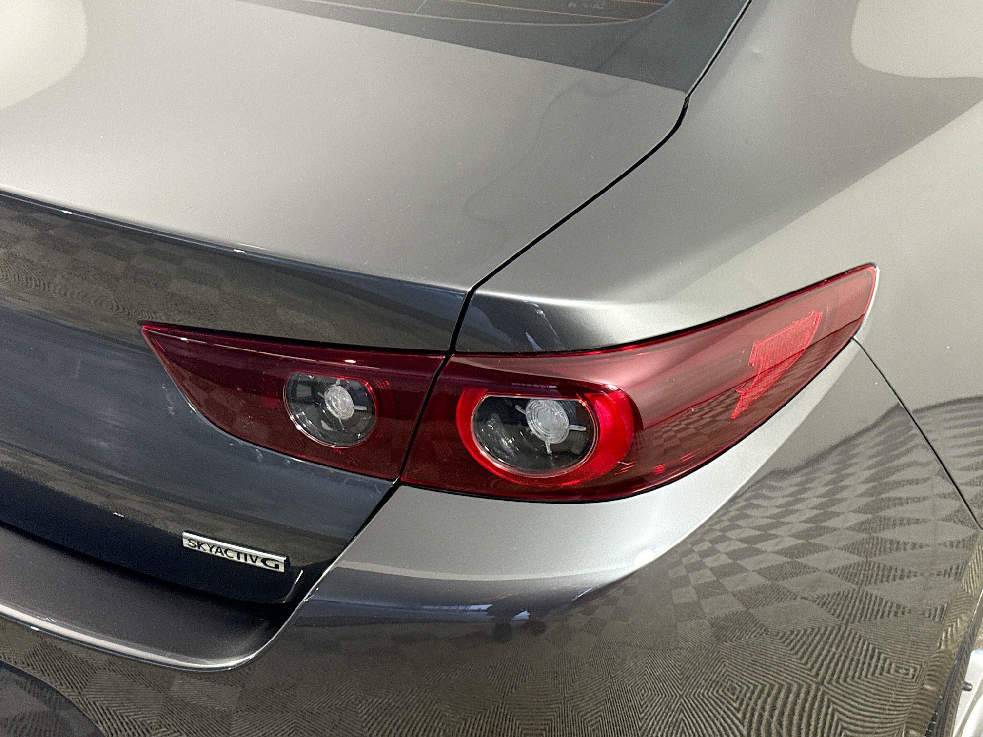 Used 2023 MAZDA MAZDA3 s image 34