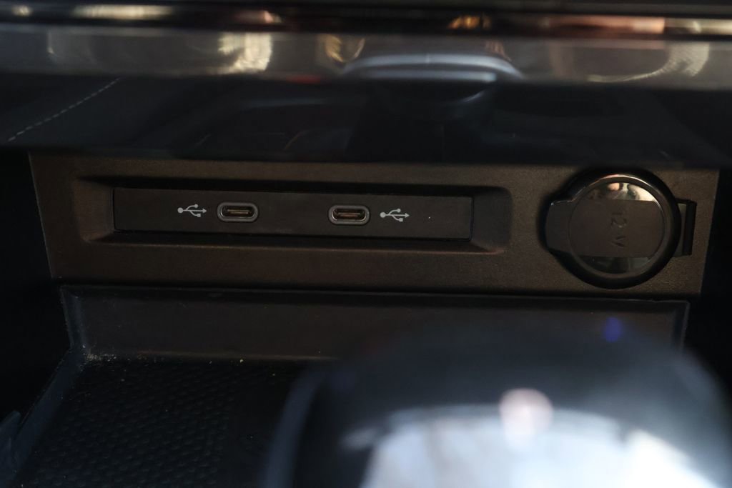 Used 2024 Volkswagen Tiguan Wolfsburg Edition image 21