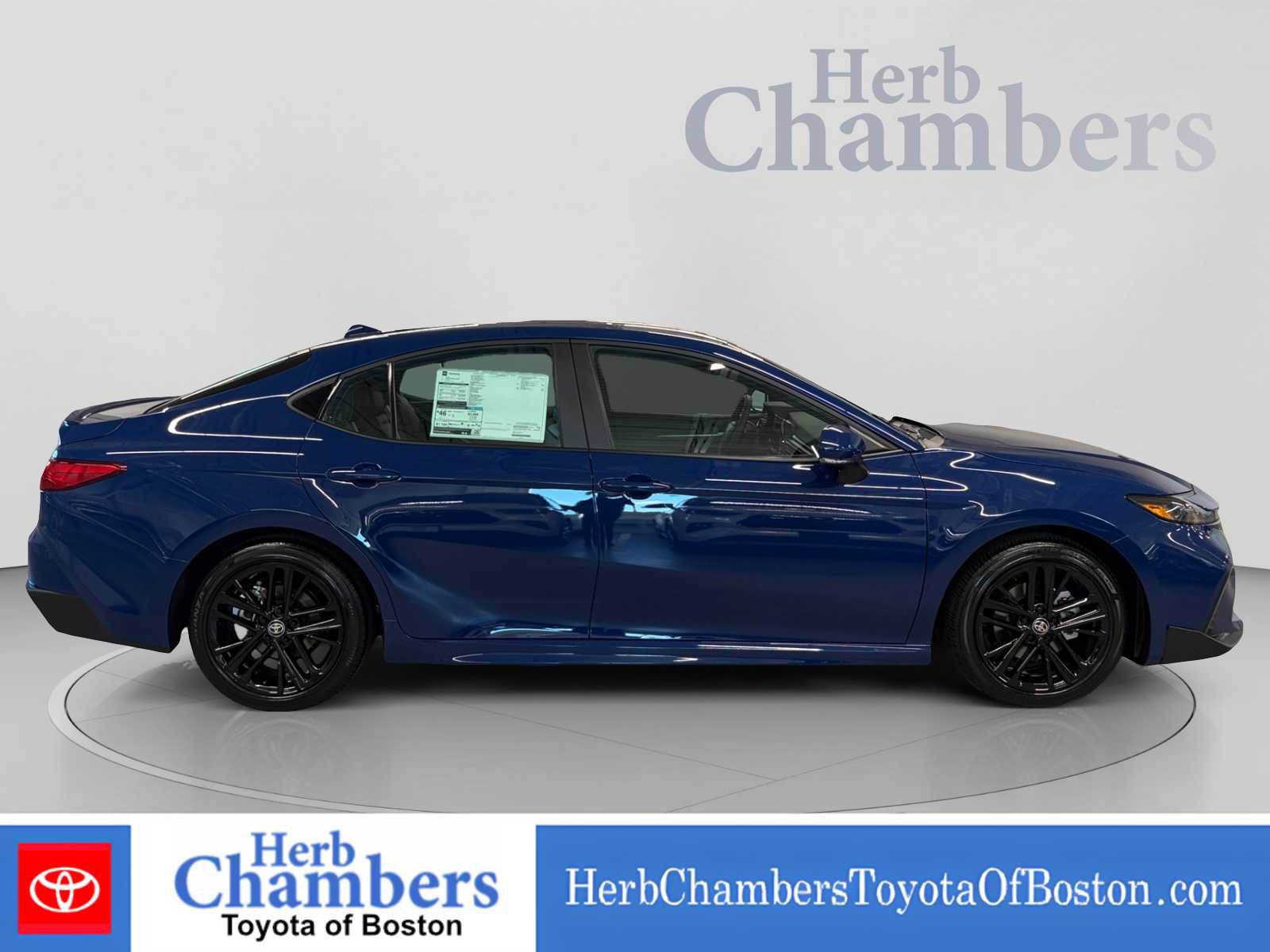 Used 2026 Toyota Camry SE FWD image 11