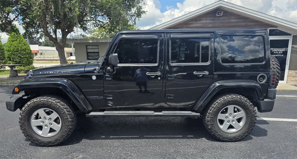 Used 2012 Jeep Wrangler Unlimited Rubicon w/ Connectivity Group AWD/4WD image 3