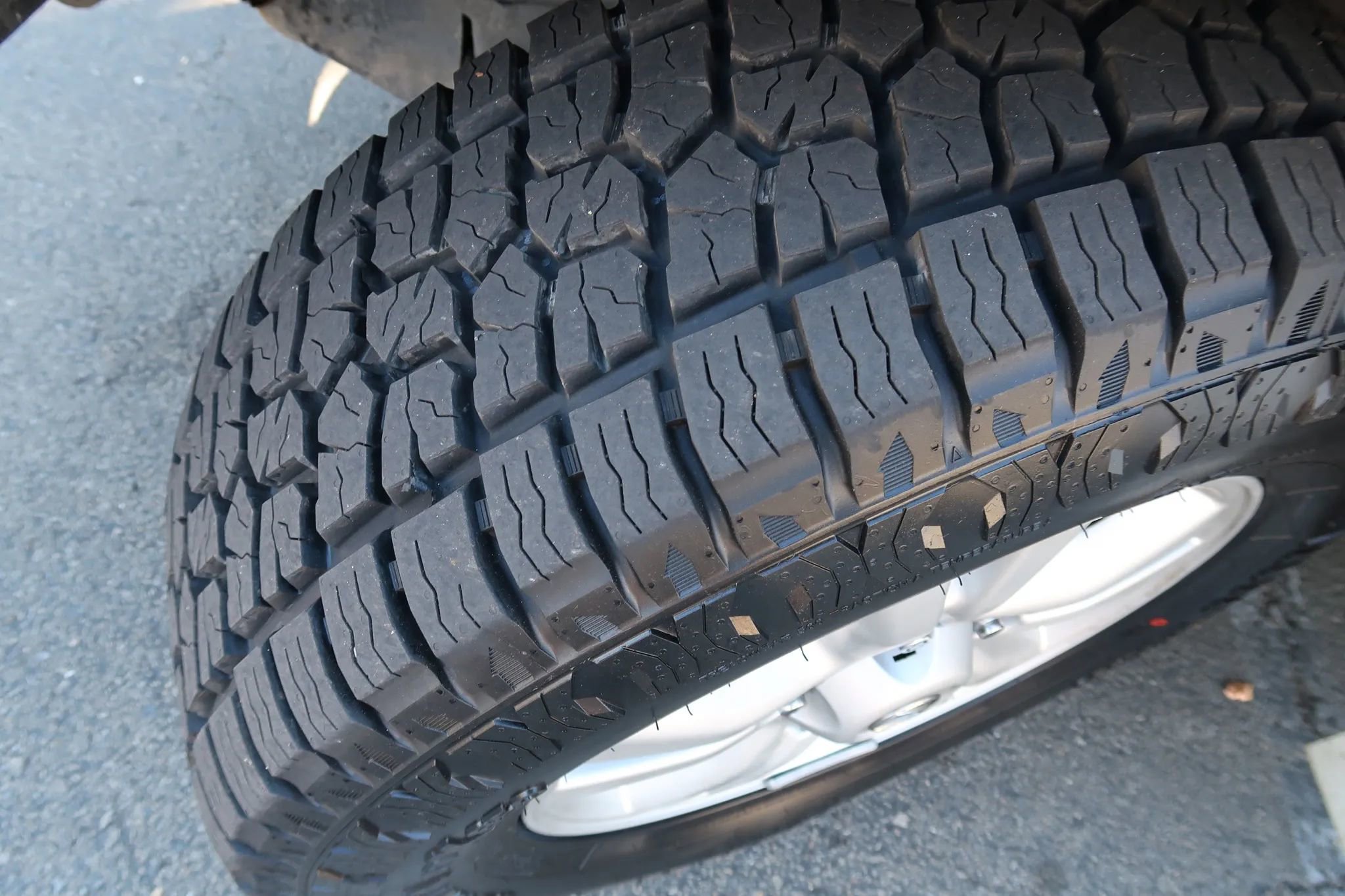 Used 2005 Lexus LX 470 4WD image 31