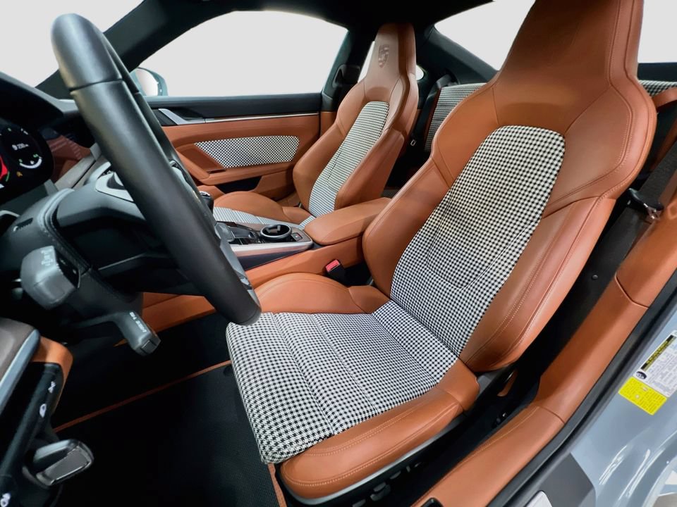 Certified 2023 Porsche 911 Sport Classic RWD image 5