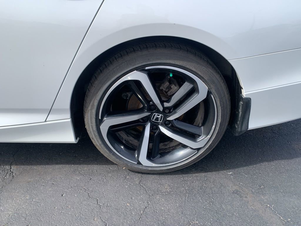 Used 2022 Honda Accord Sport image 9