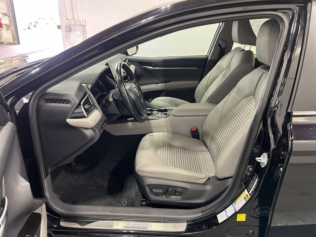 Used 2023 Toyota Camry SE AWD/4WD image 33
