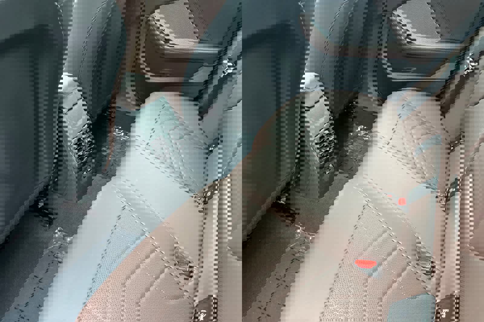 Used 2026 BMW 228i w/ Technology Package image 4