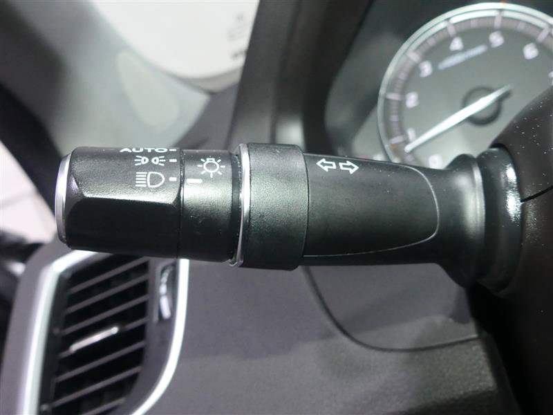 Used 2018 Acura TLX w/ Technology Package FWD image 31
