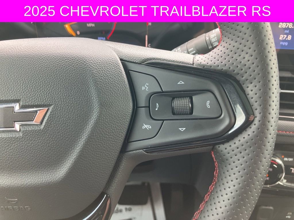 Used 2025 Chevrolet TrailBlazer RS w/ Convenience Package image 27