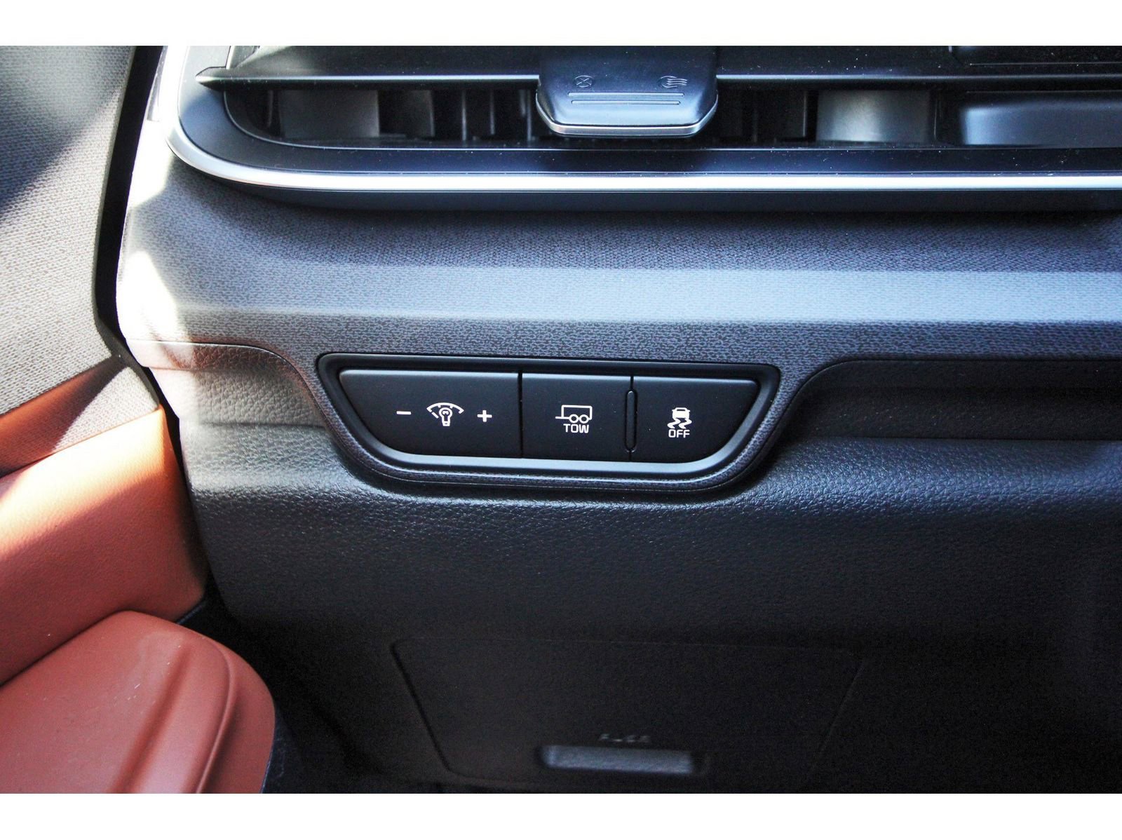 Used 2025 Kia Carnival EX image 22