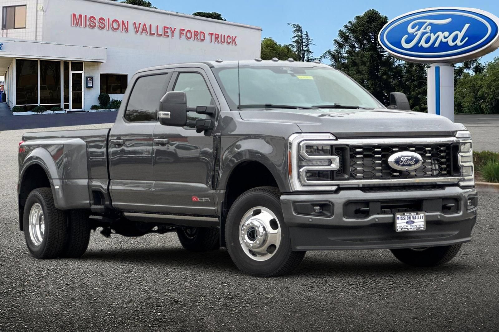New 2026 Ford F350 Platinum AWD/4WD image 2