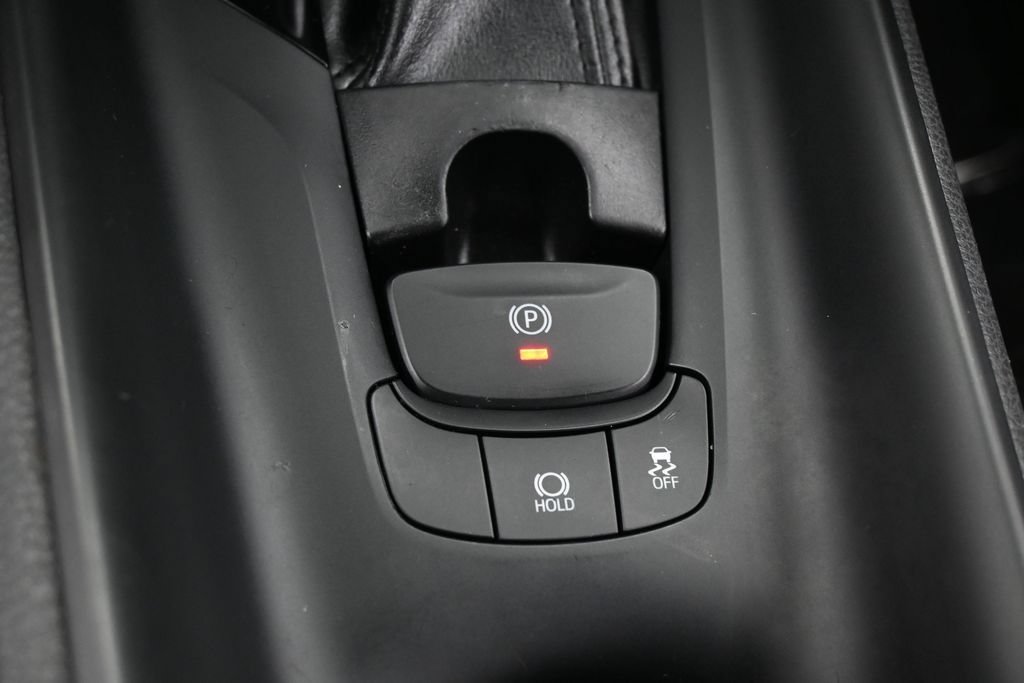 Used 2019 Toyota C-HR LE FWD image 21