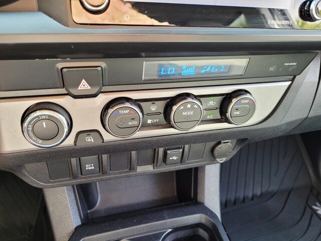 Used 2022 Toyota Tacoma SR image 32