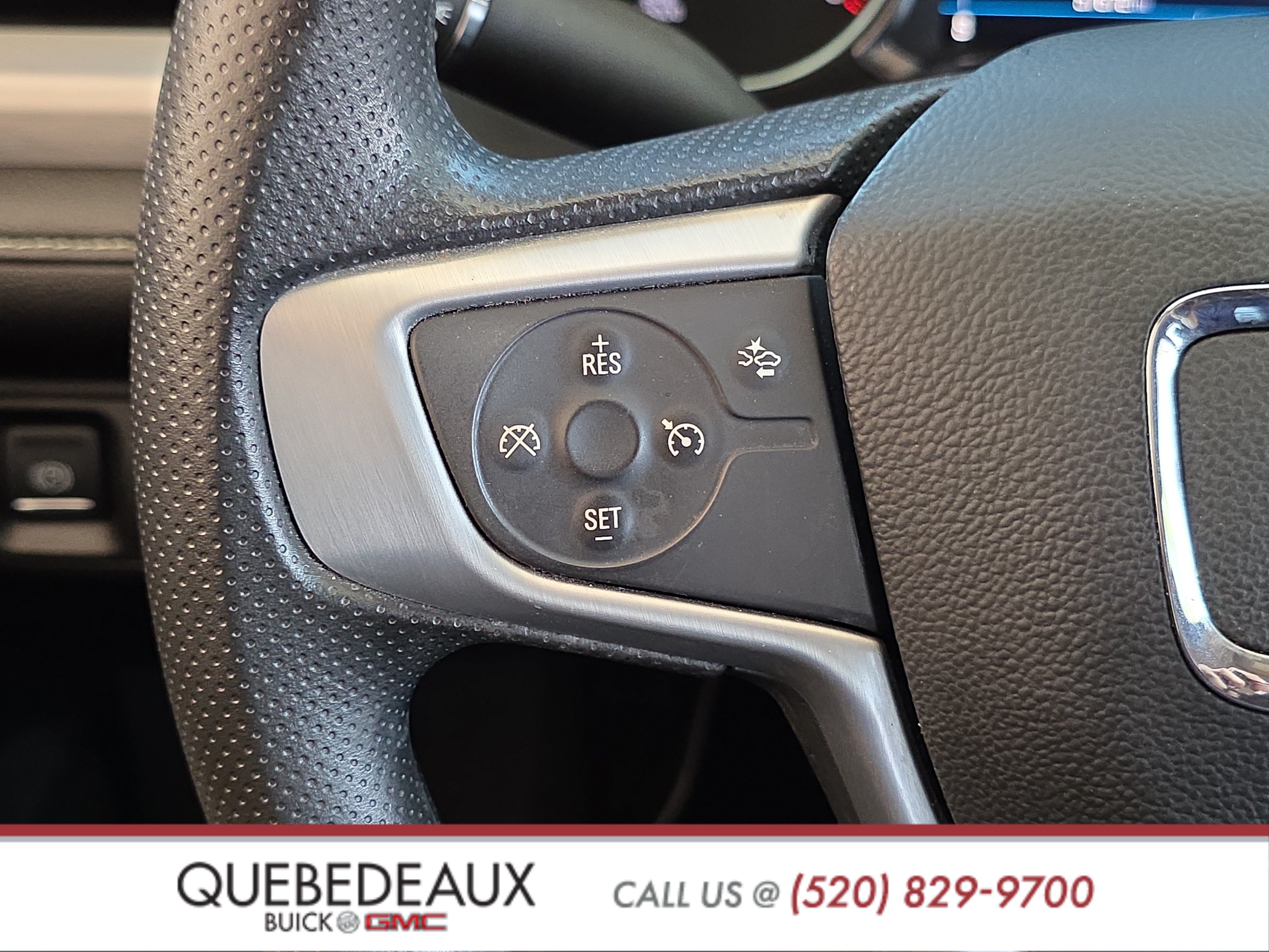 Used 2022 GMC Acadia SLE w/ Driver Convenience Package FWD image 13