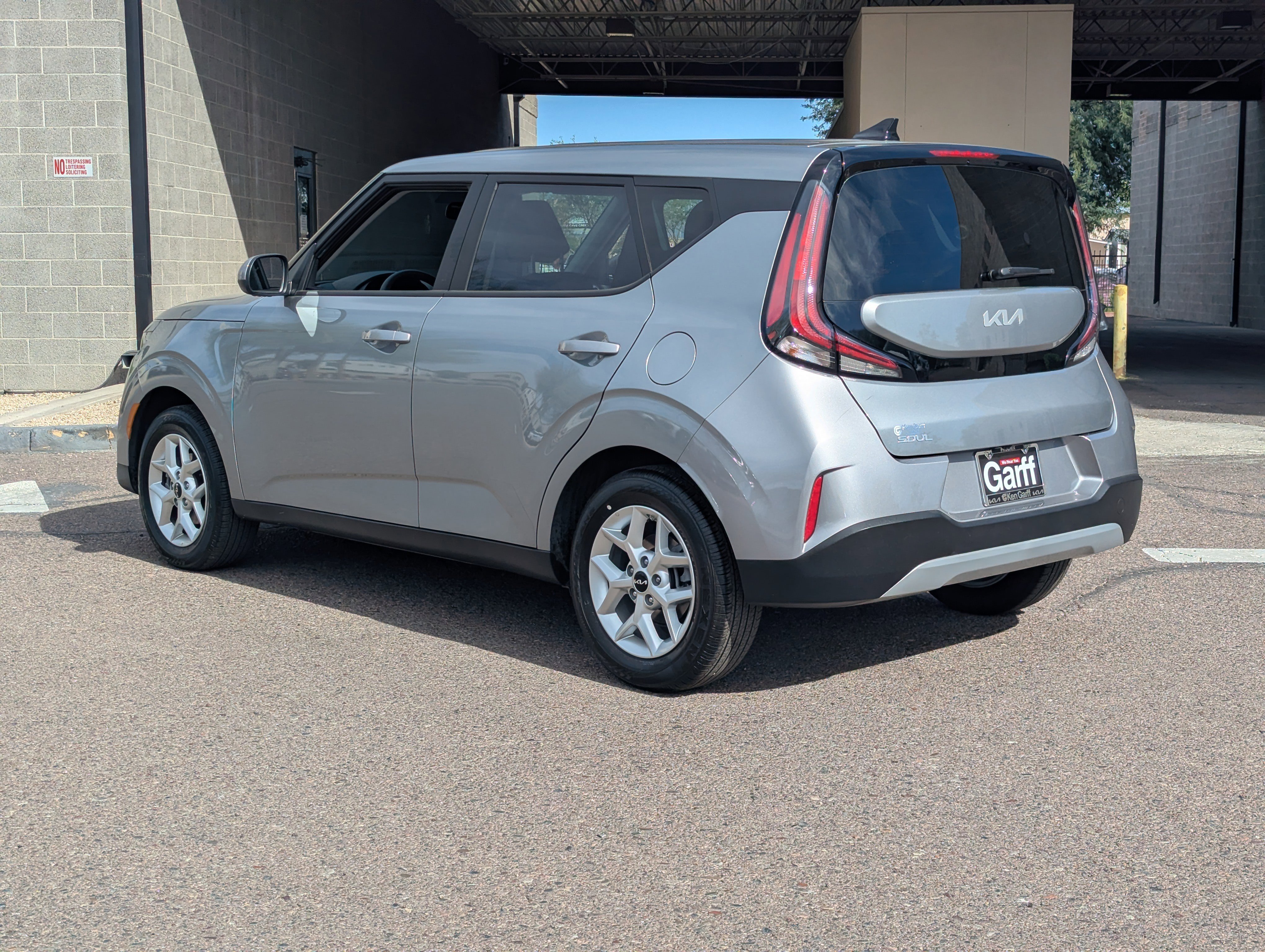 Certified 2025 Kia Soul S image 4