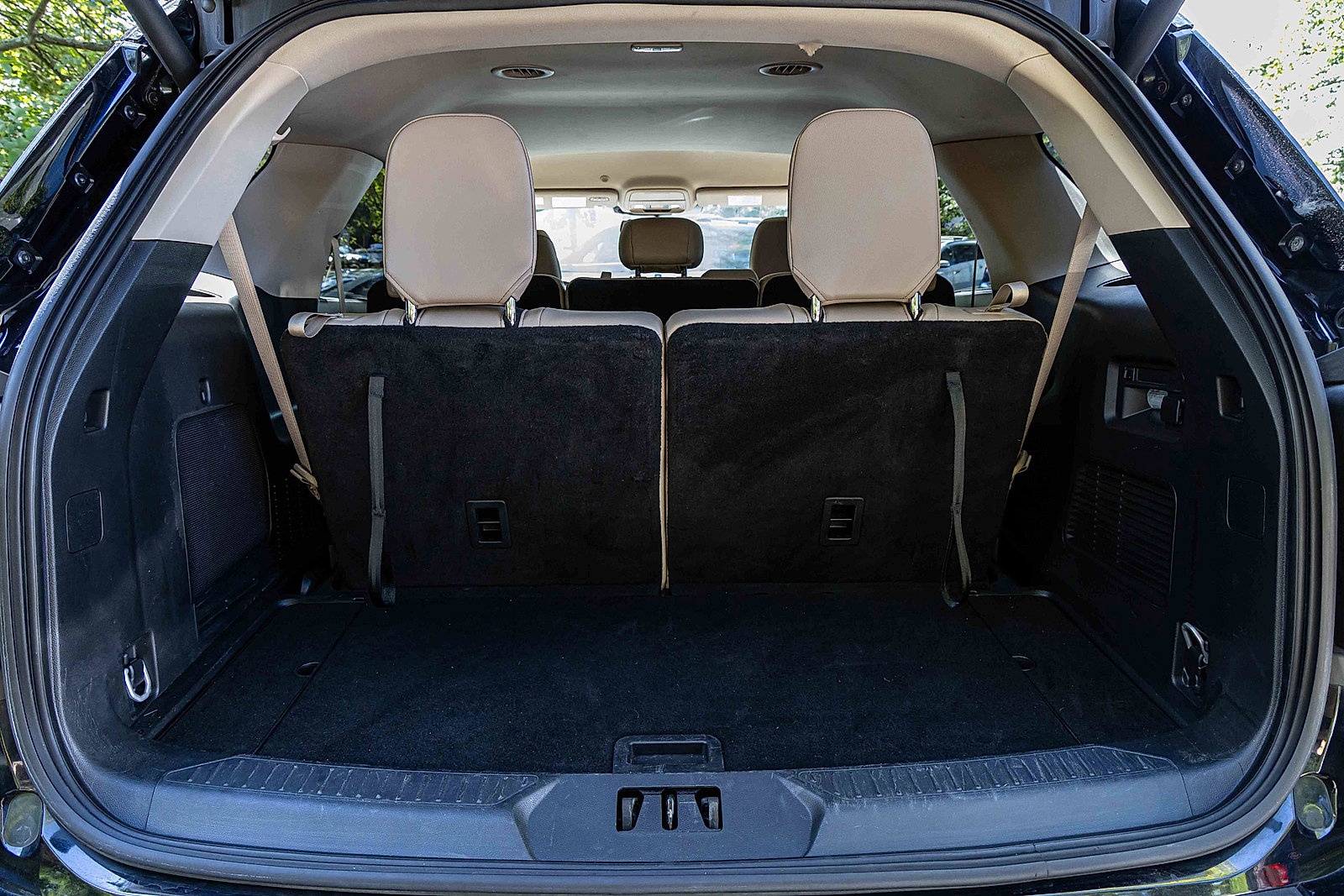 Used 2023 Ford Explorer Limited image 24