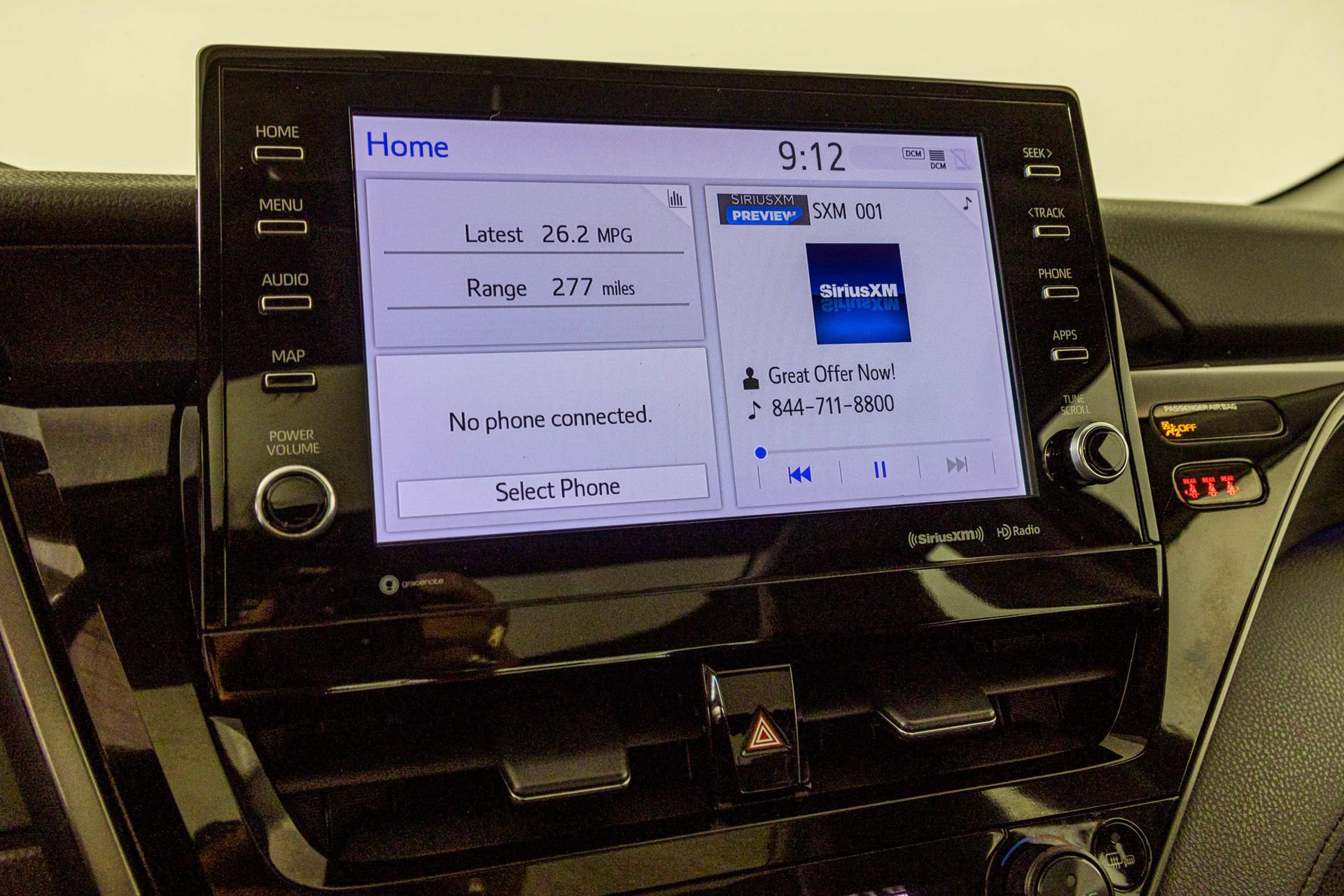 Used 2021 Toyota Camry XLE FWD image 26