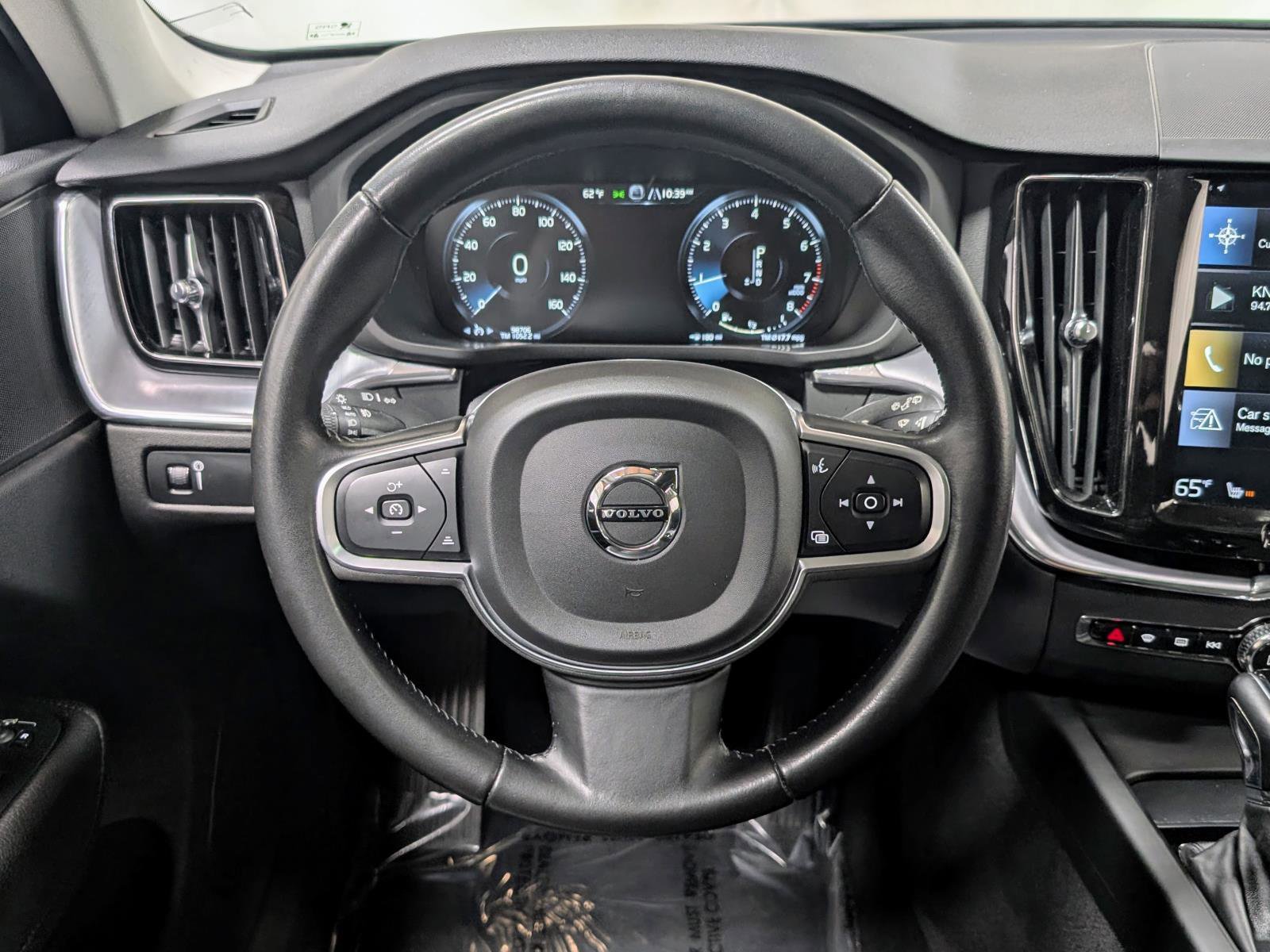 Used 2020 Volvo XC60 T6 Momentum AWD/4WD image 30