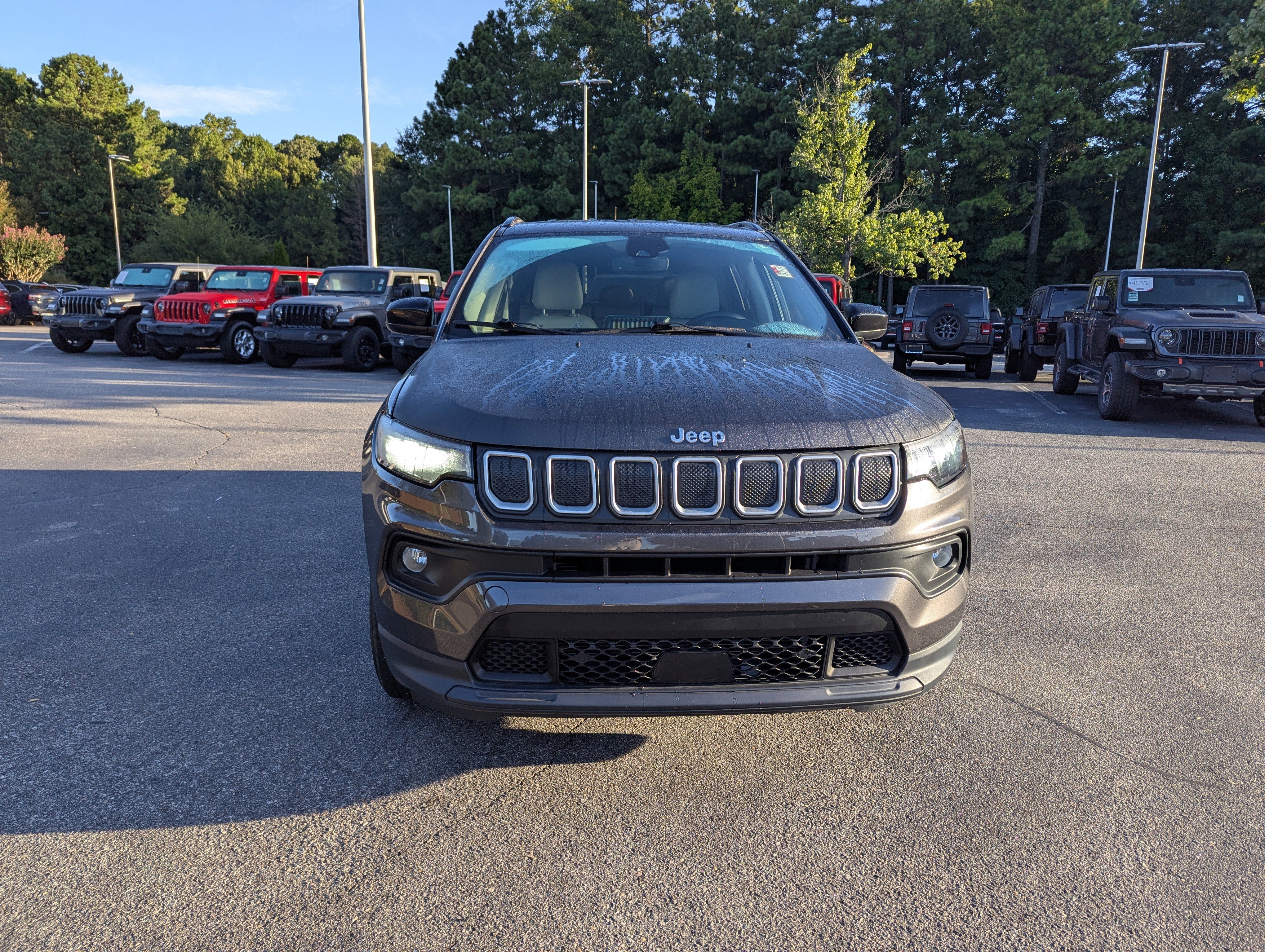 Used 2022 Jeep Compass Latitude w/ Convenience Group image 2
