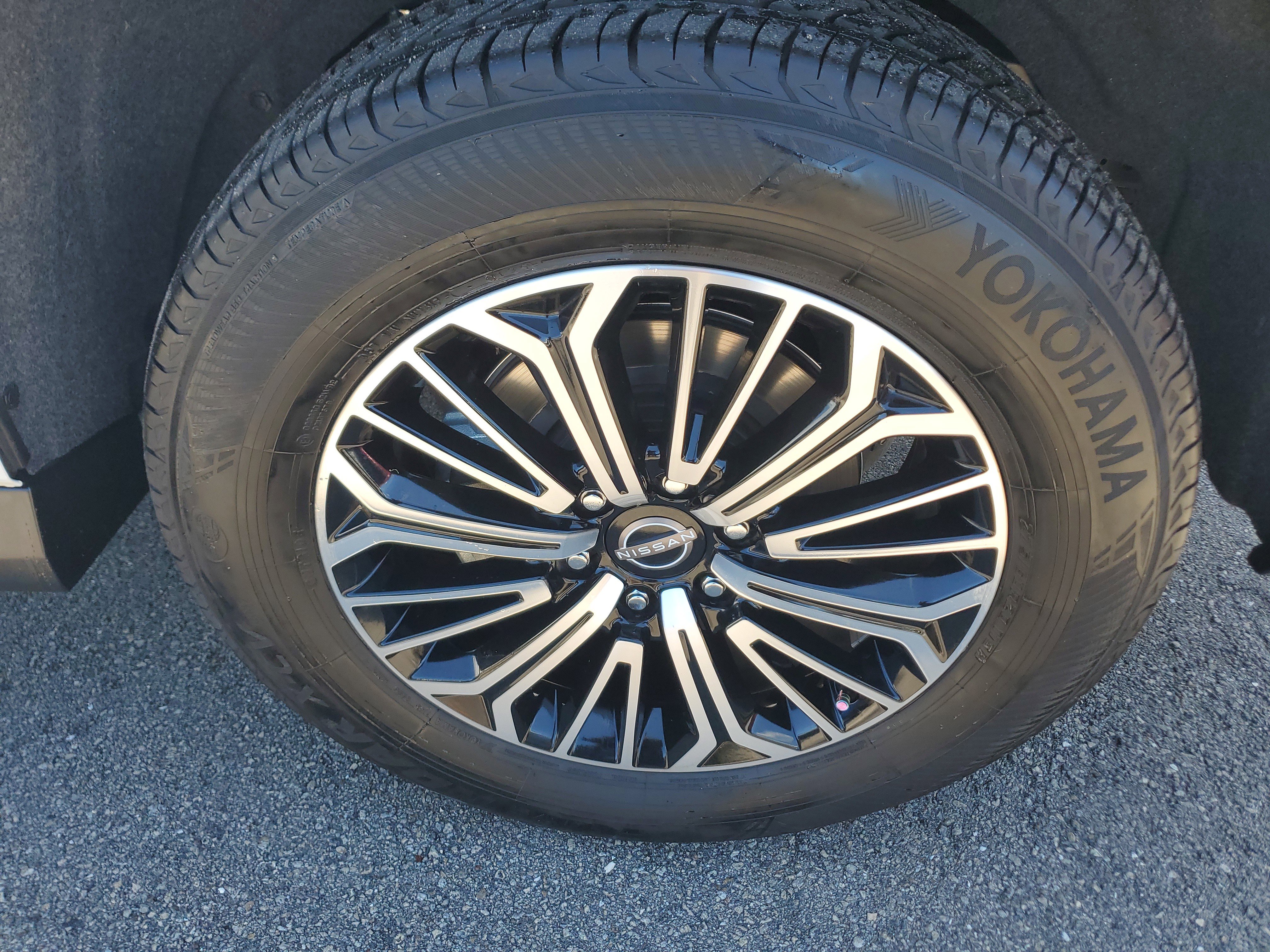 Certified 2025 Nissan Armada SL w/ Captain's Chari Seat Package image 9