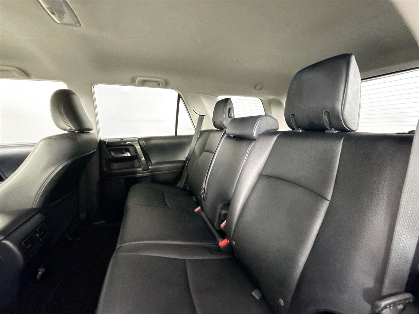 Certified 2024 Toyota 4Runner TRD Off-Road Premium image 31