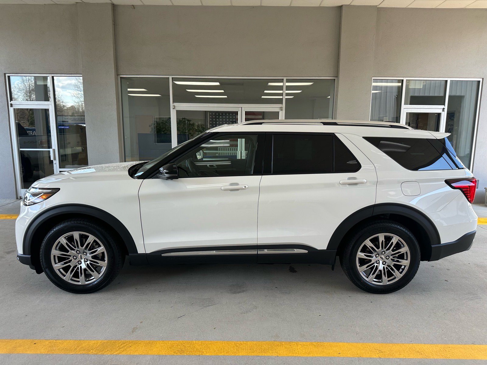 New 2026 Ford Explorer Platinum RWD image 4