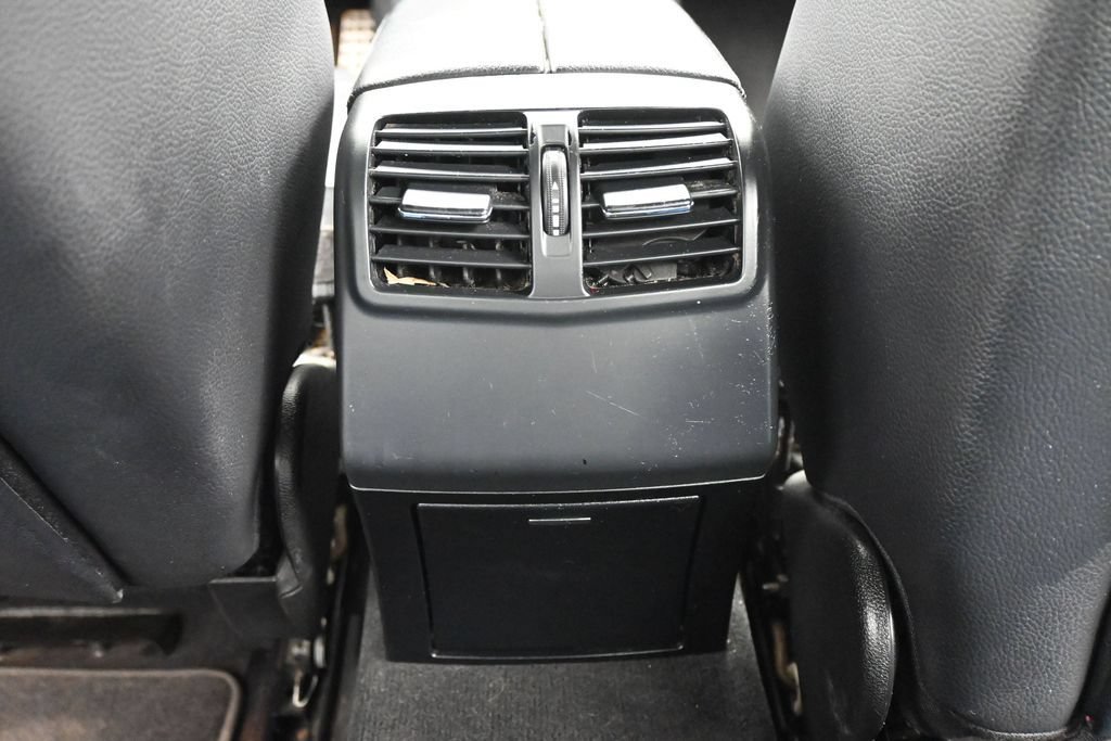 Used 2014 Mercedes-Benz E 350 Sedan image 21
