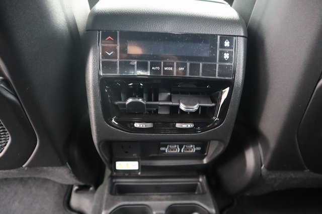 New 2025 Jeep Grand Cherokee L Altitude image 5