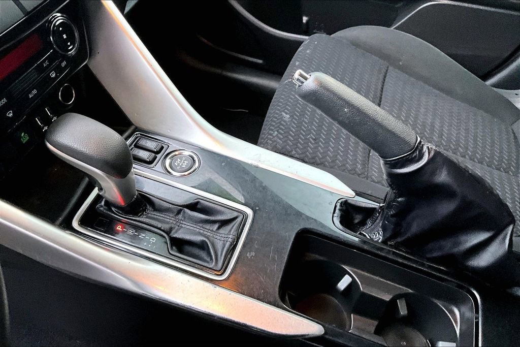 Used 2023 Mitsubishi Eclipse Cross LE image 15