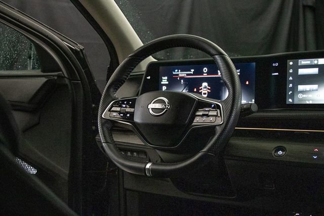 Used 2025 Nissan Ariya AWD image 14