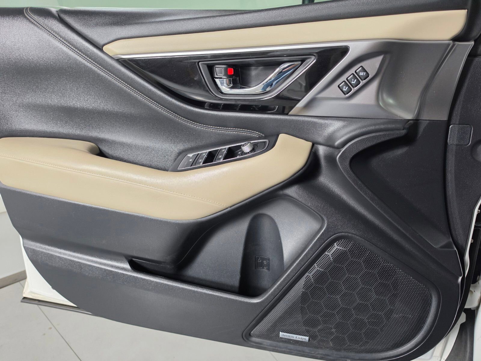 Used 2020 Subaru Outback Limited w/ Popular Package #2 AWD/4WD image 33