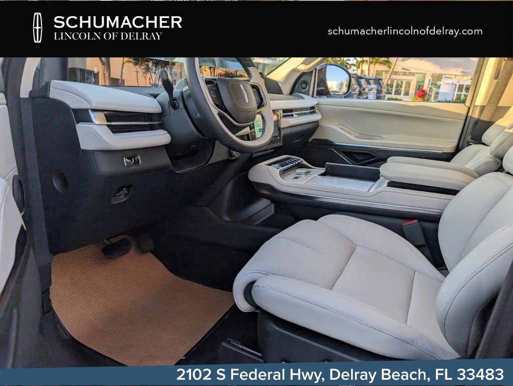 New 2026 Lincoln Navigator Premiere AWD/4WD image 12