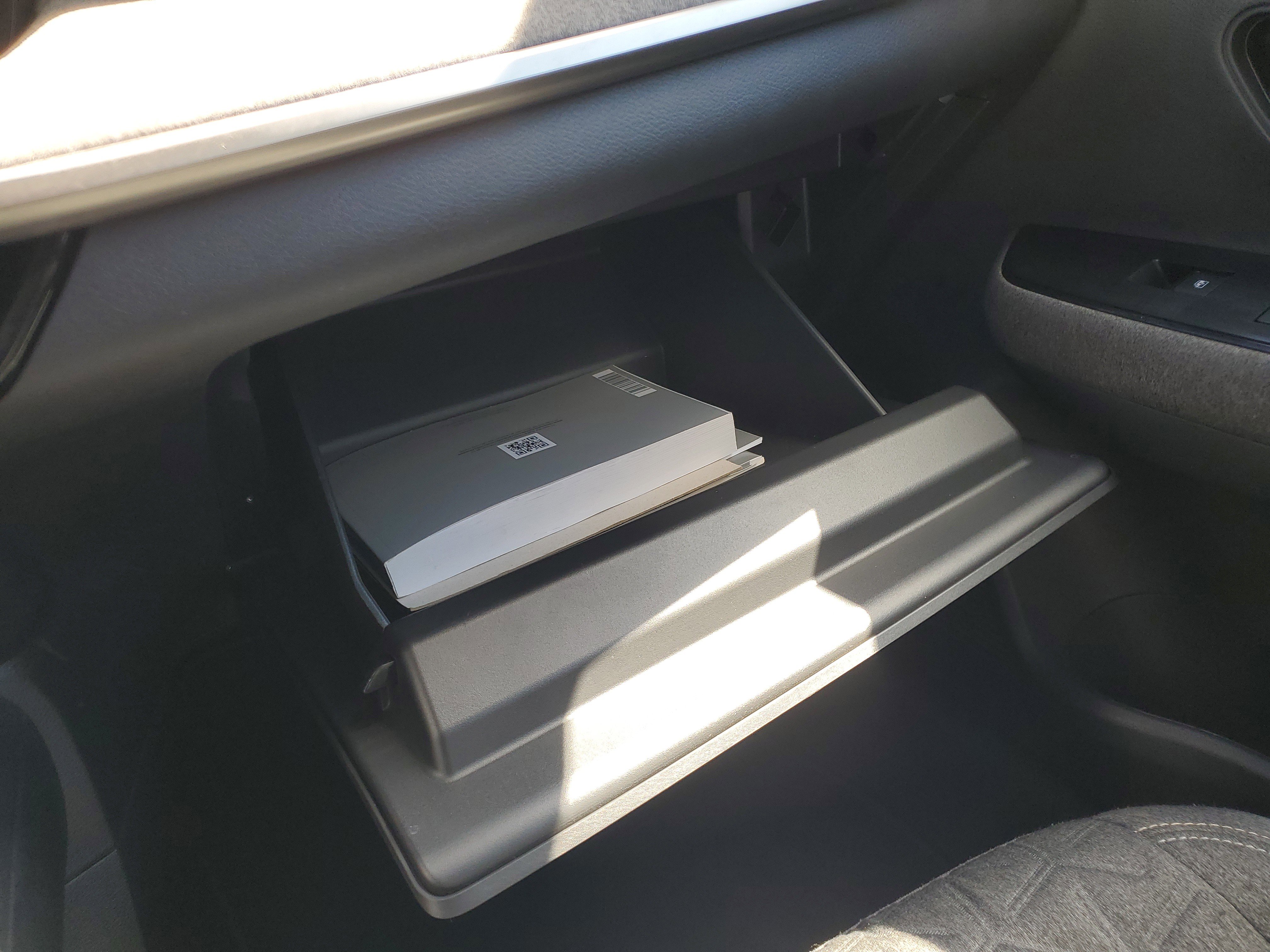 Used 2025 Nissan Kicks SV image 29