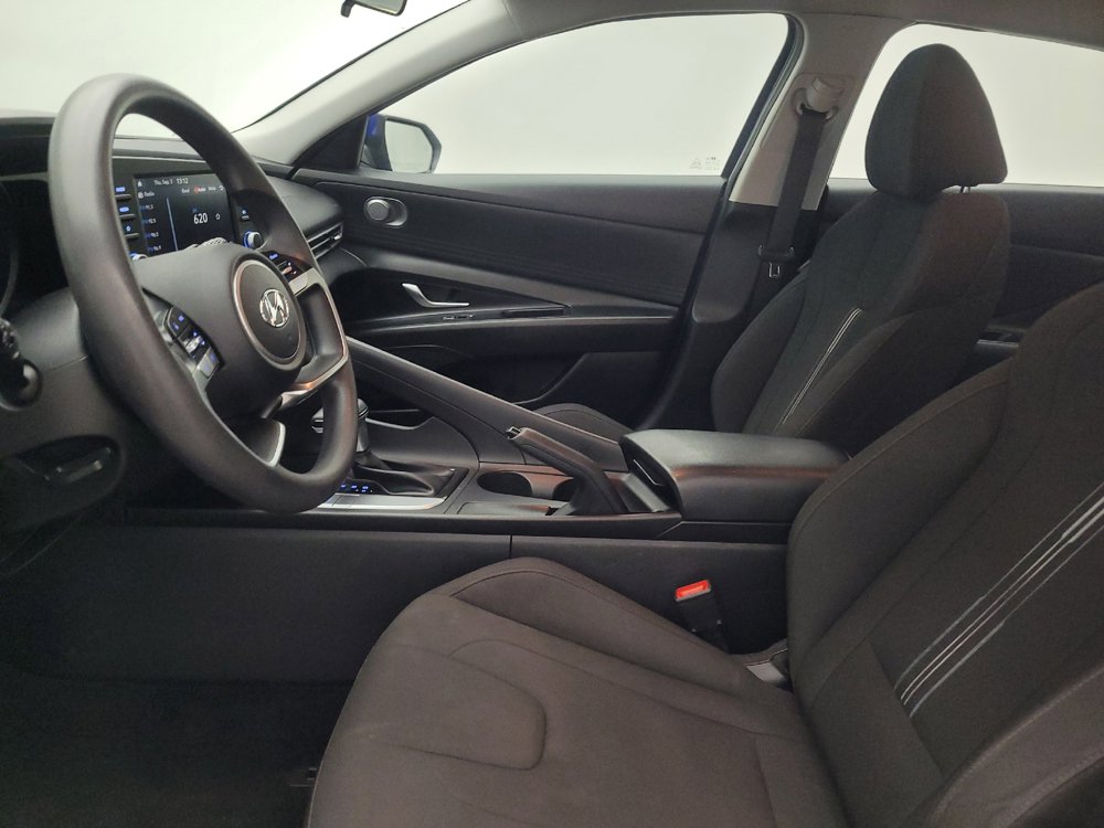 Used 2021 Hyundai Elantra SEL FWD image 17