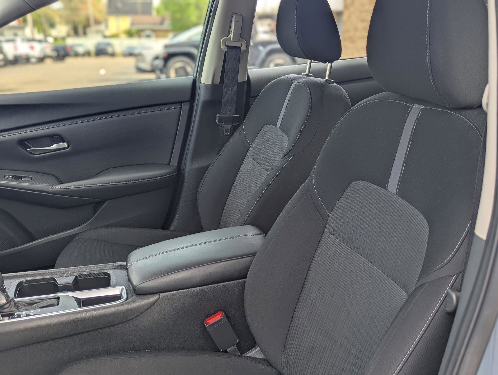 Used 2024 Nissan Sentra SV FWD image 16
