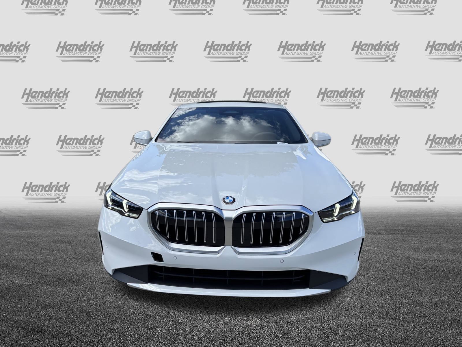 Used 2026 BMW 530i xDrive image 3