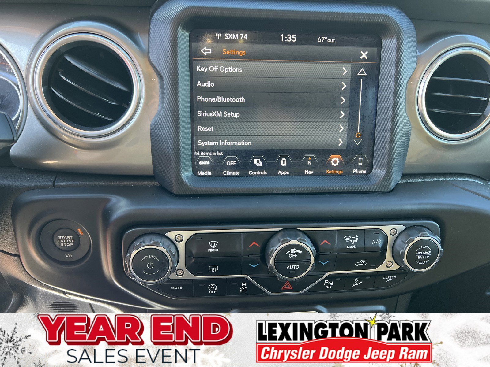 Used 2020 Jeep Wrangler Unlimited Sahara image 24