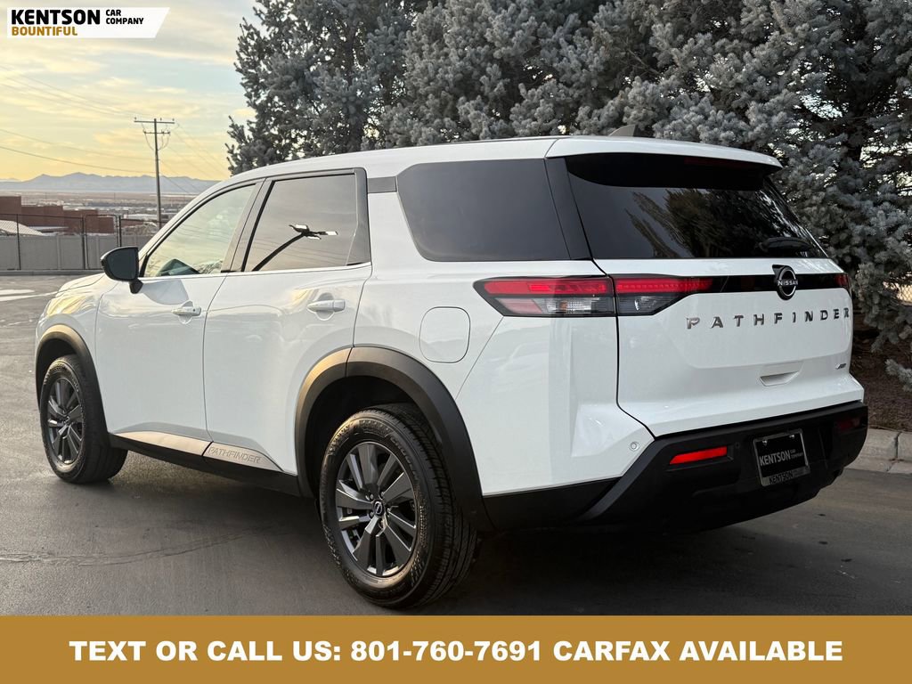 Used 2024 Nissan Pathfinder S image 6