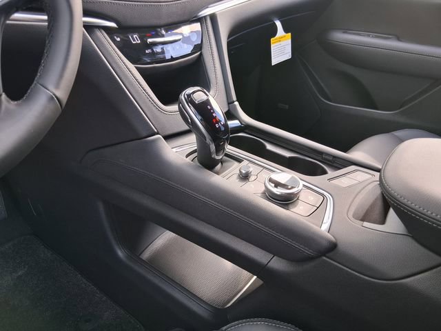 New 2026 Cadillac XT5 Luxury image 14