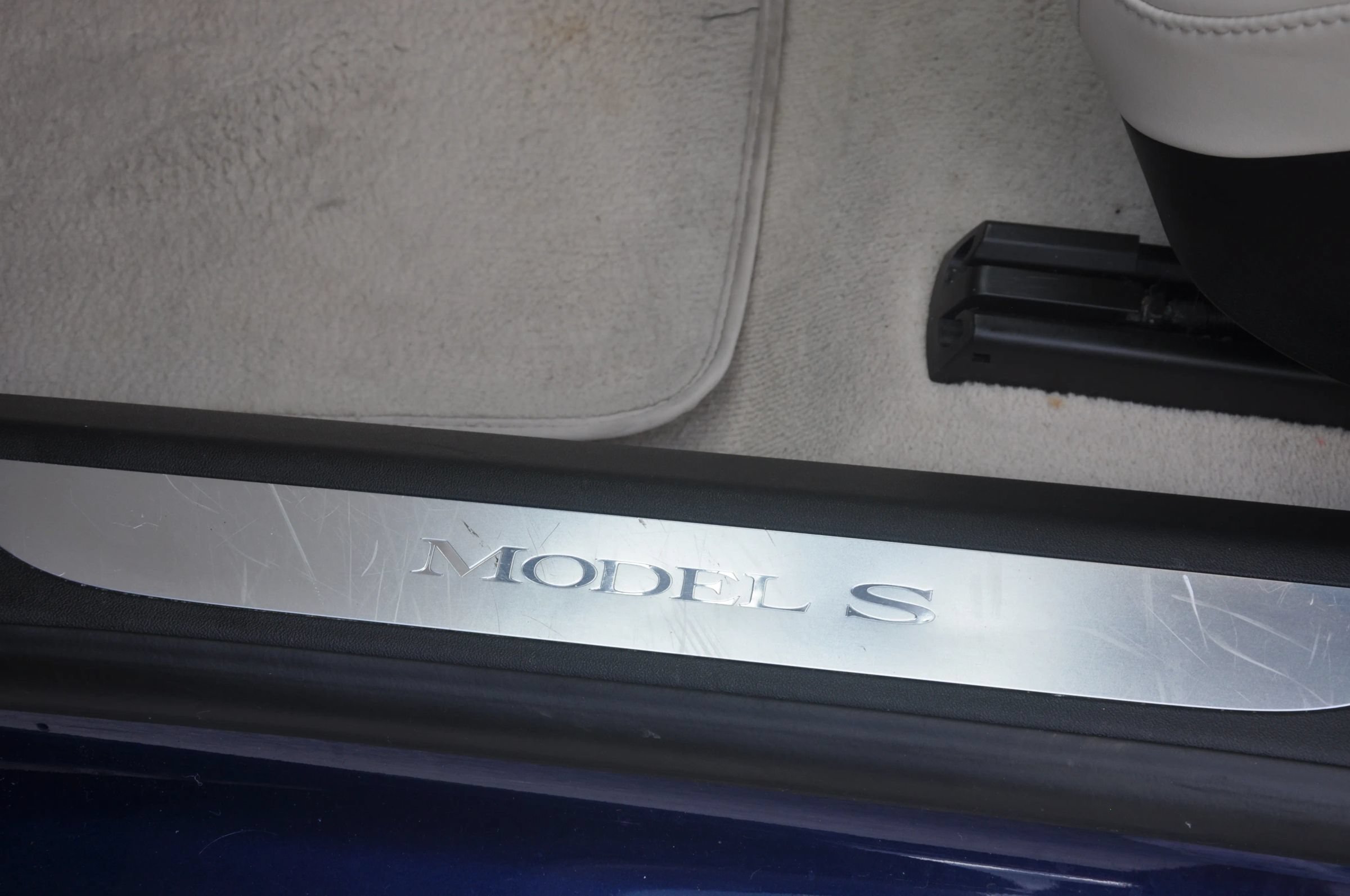 Used 2017 Tesla Model S 75 RWD image 29