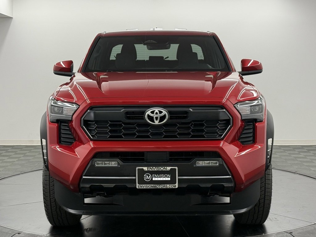 Used 2025 Toyota Tacoma TRD Off-Road image 3