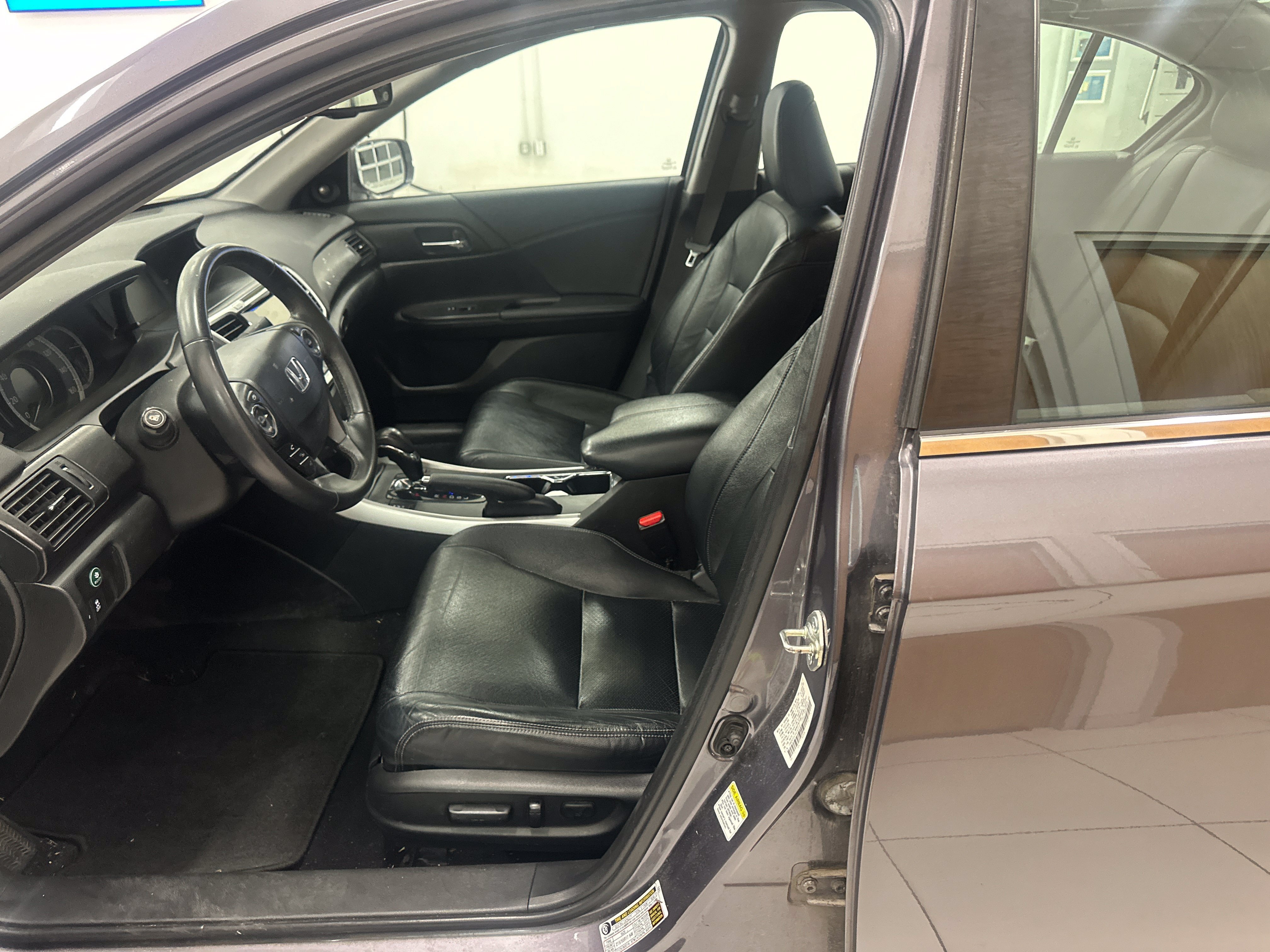 Used 2015 Honda Accord EX-L image 4