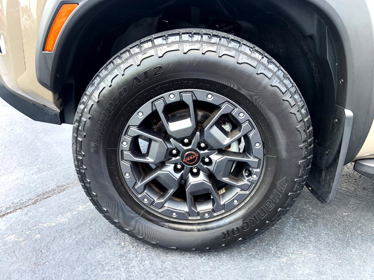 Used 2023 Nissan Frontier PRO-4X image 3