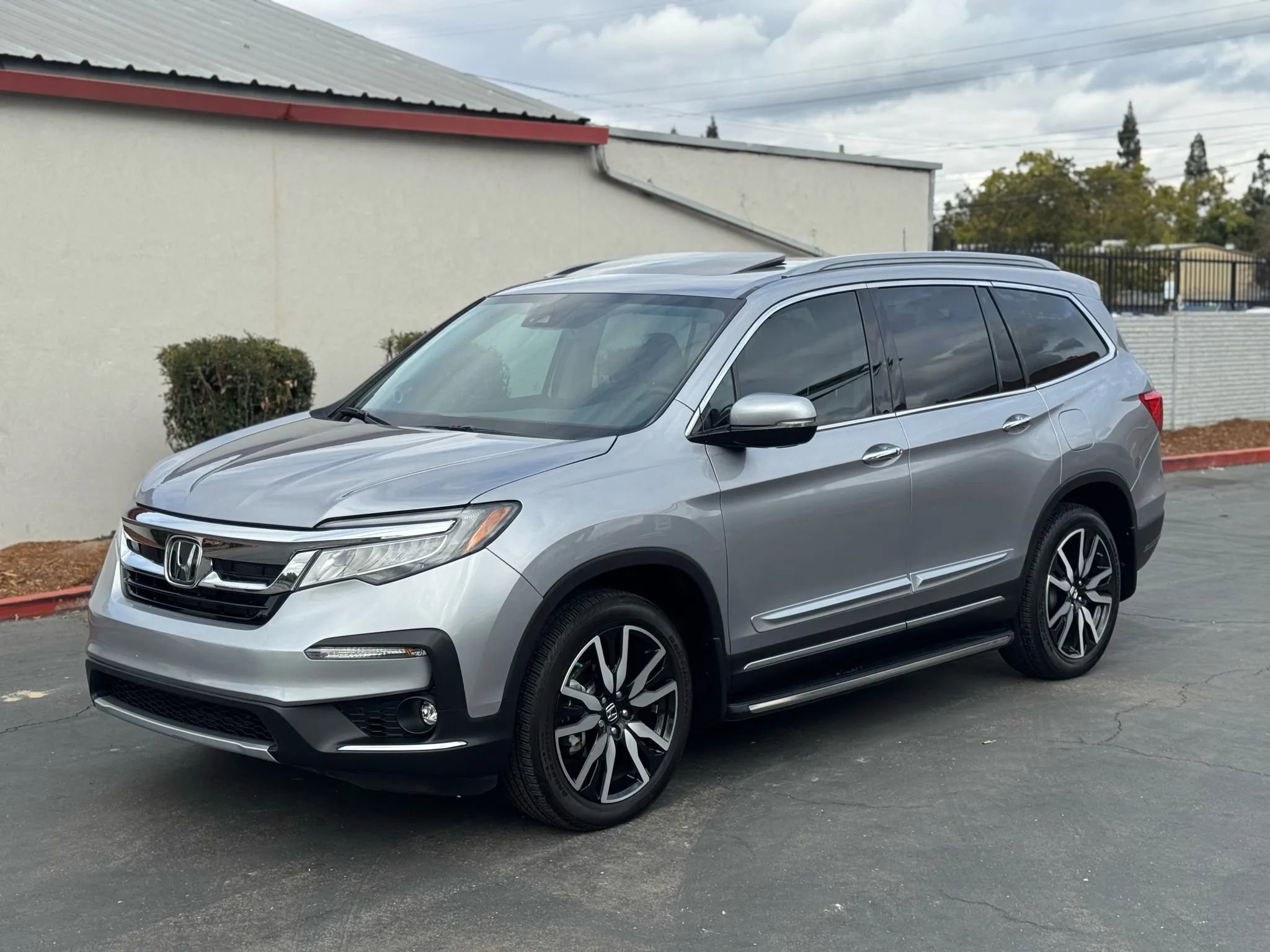 Used 2022 Honda Pilot Elite image 2