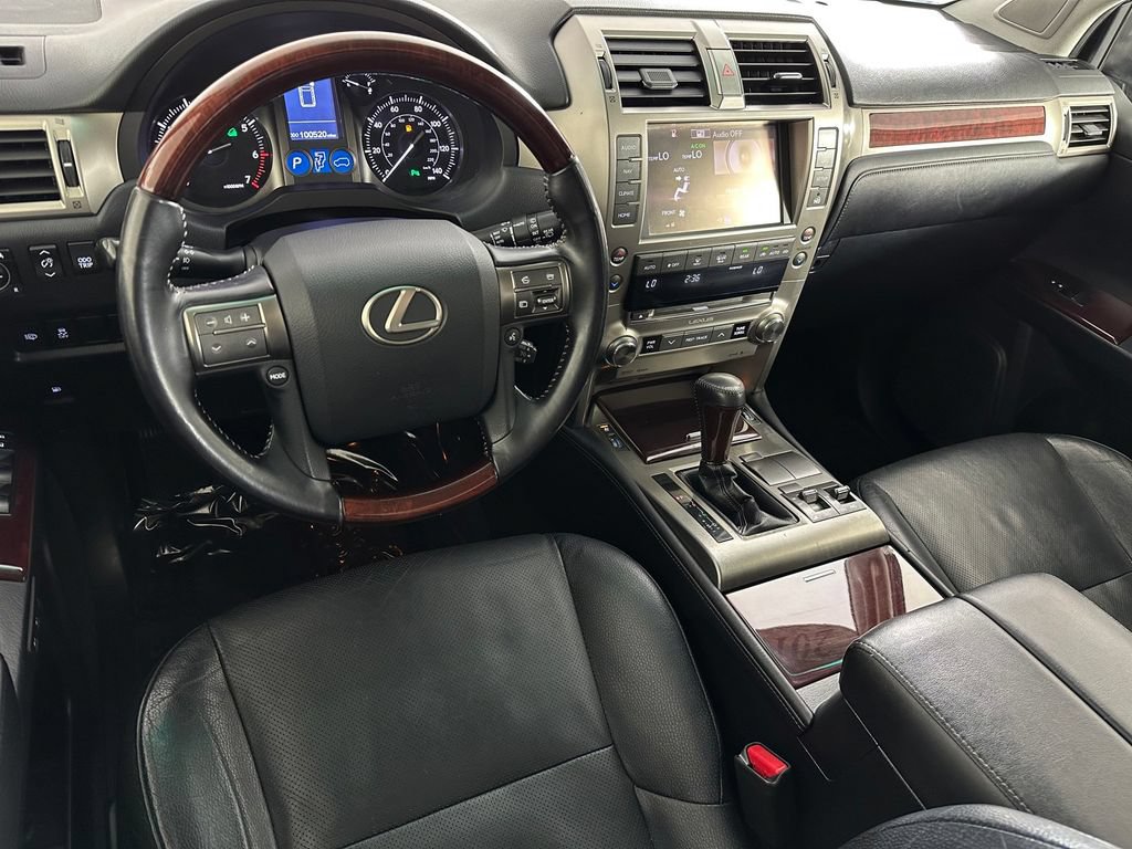 Used 2016 Lexus GX 460 w/ Premium Package AWD/4WD image 38