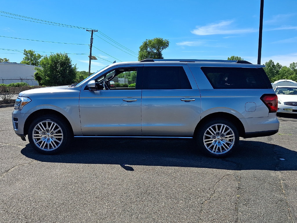 Used 2024 Ford Expedition Max Limited AWD/4WD image 7