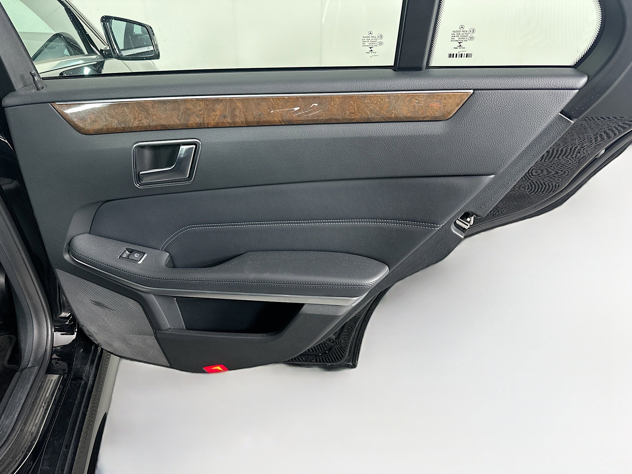 Used 2014 Mercedes-Benz E 350 Sedan image 31