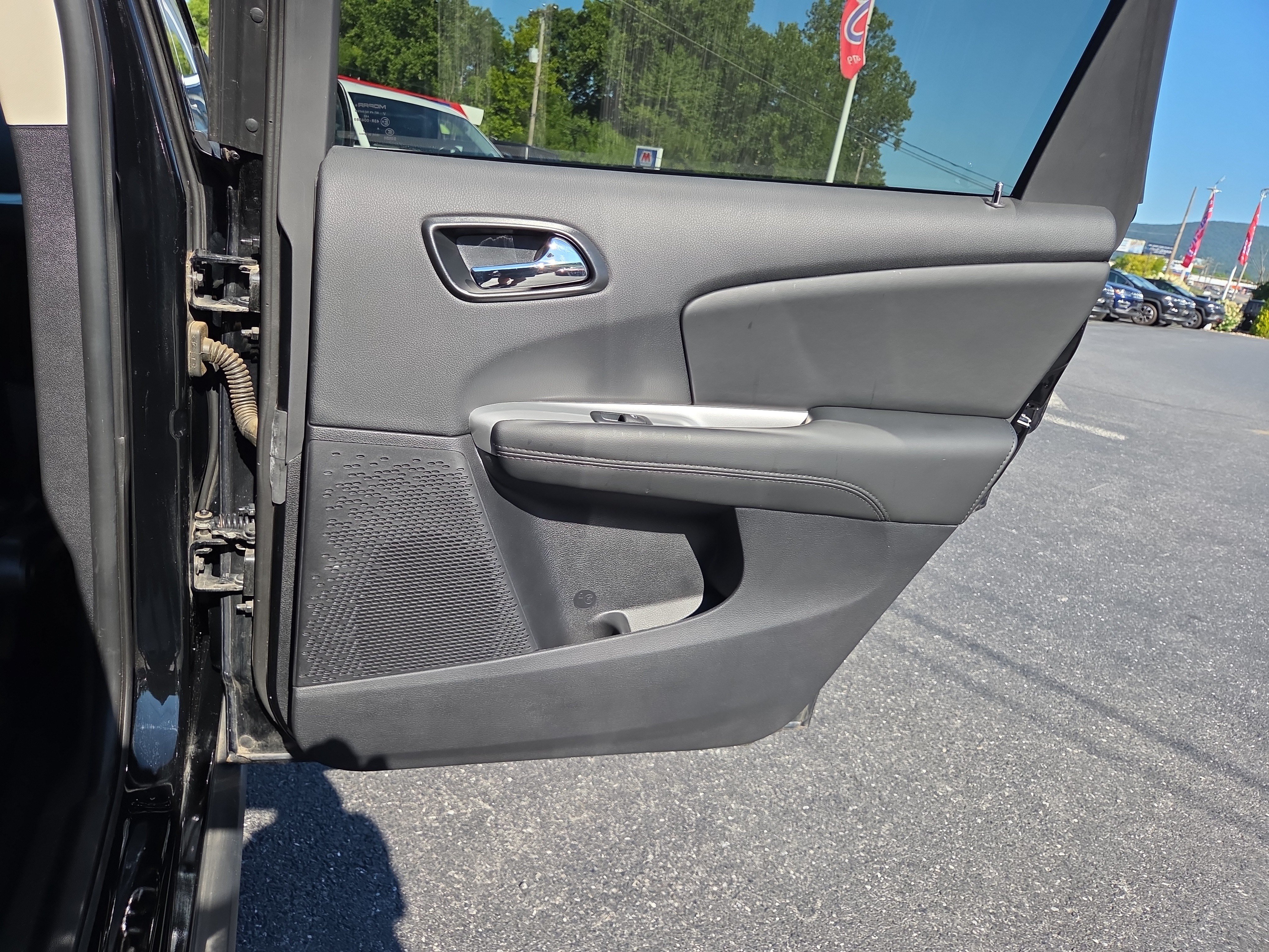 Used 2019 Dodge Journey SE FWD image 20