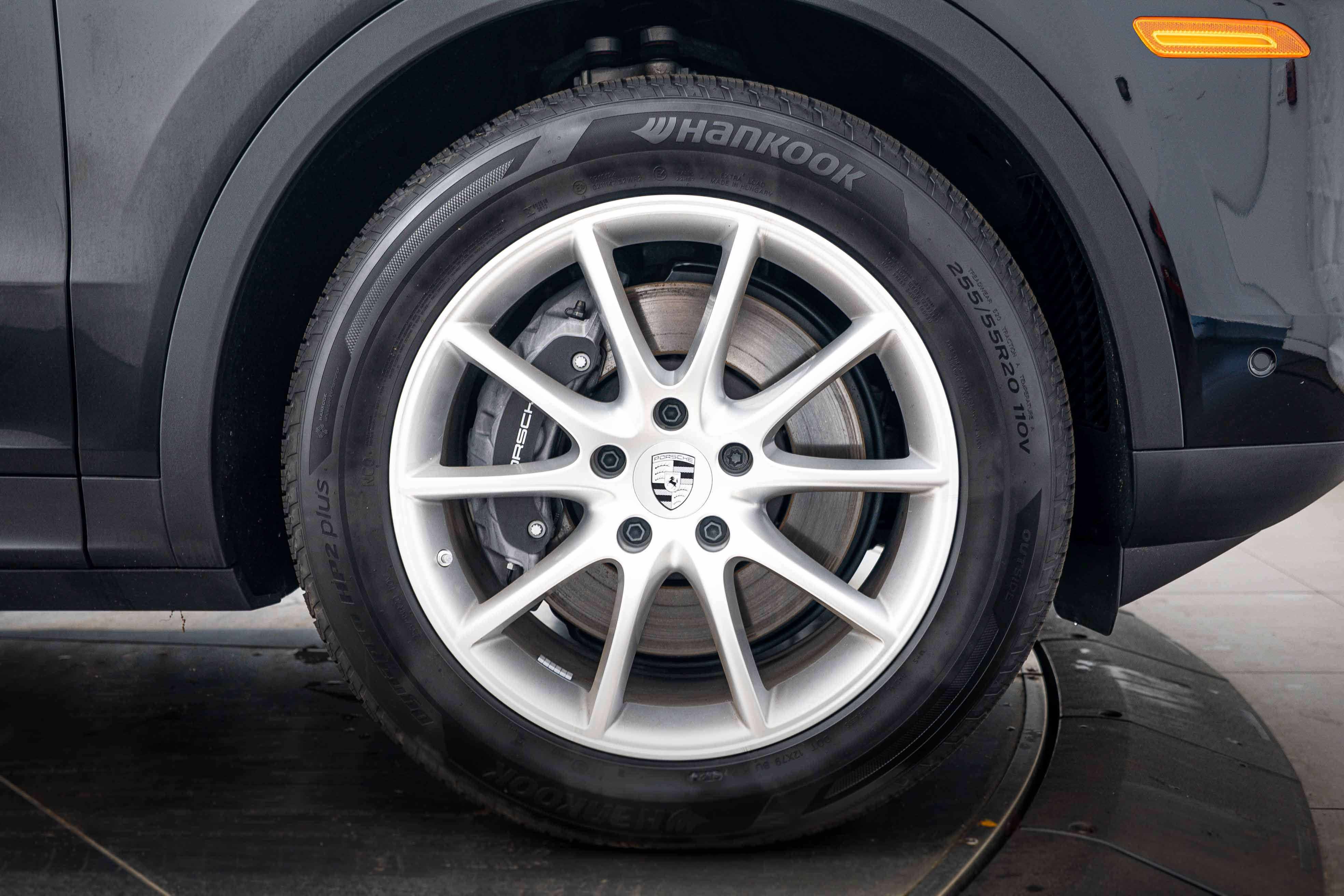 Certified 2026 Porsche Cayenne AWD/4WD image 11