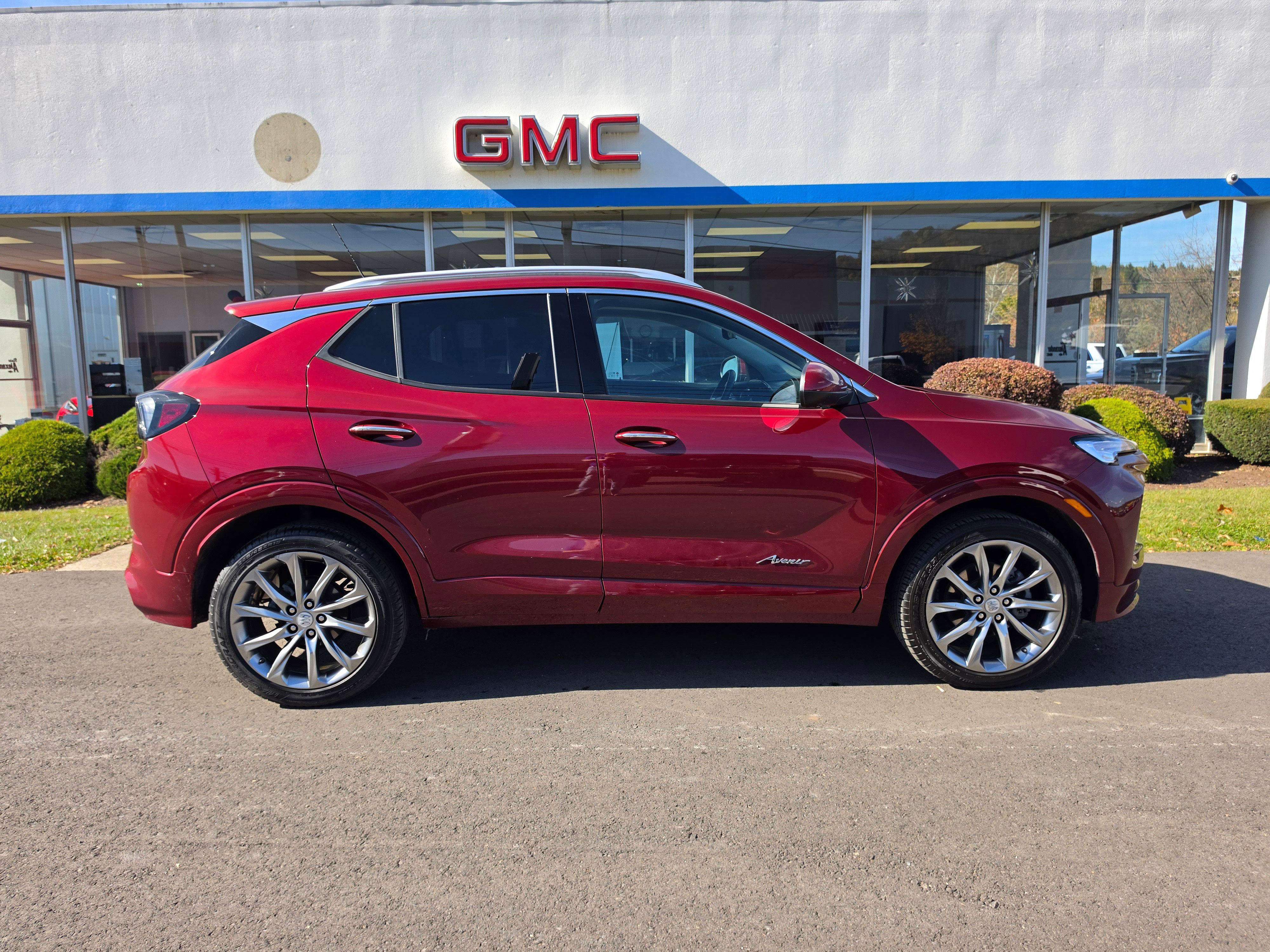 Used 2024 Buick Encore GX Avenir w/ Avenir Technology Package AWD/4WD image 2
