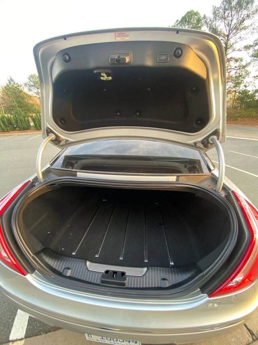 Used 2011 Jaguar XJ L Supercharged RWD image 23
