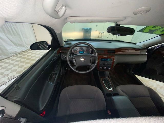 Used 2009 Chevrolet Impala LT FWD image 33